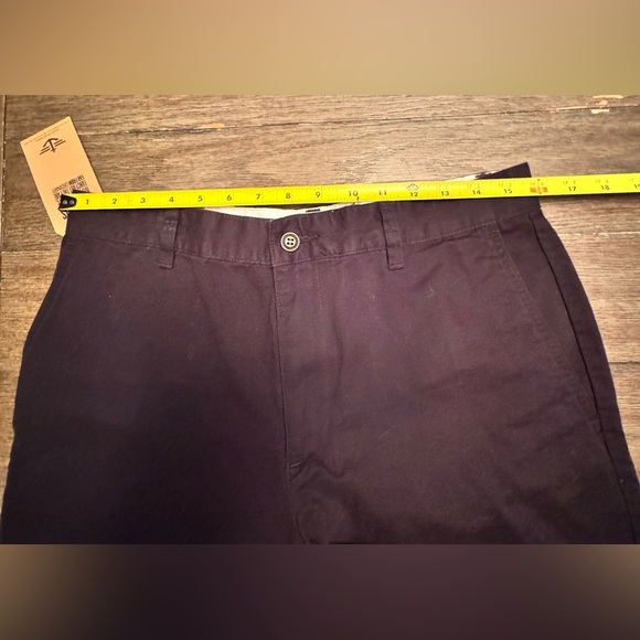 MENS DOCKERS SHORTS - Picture 5 of 7